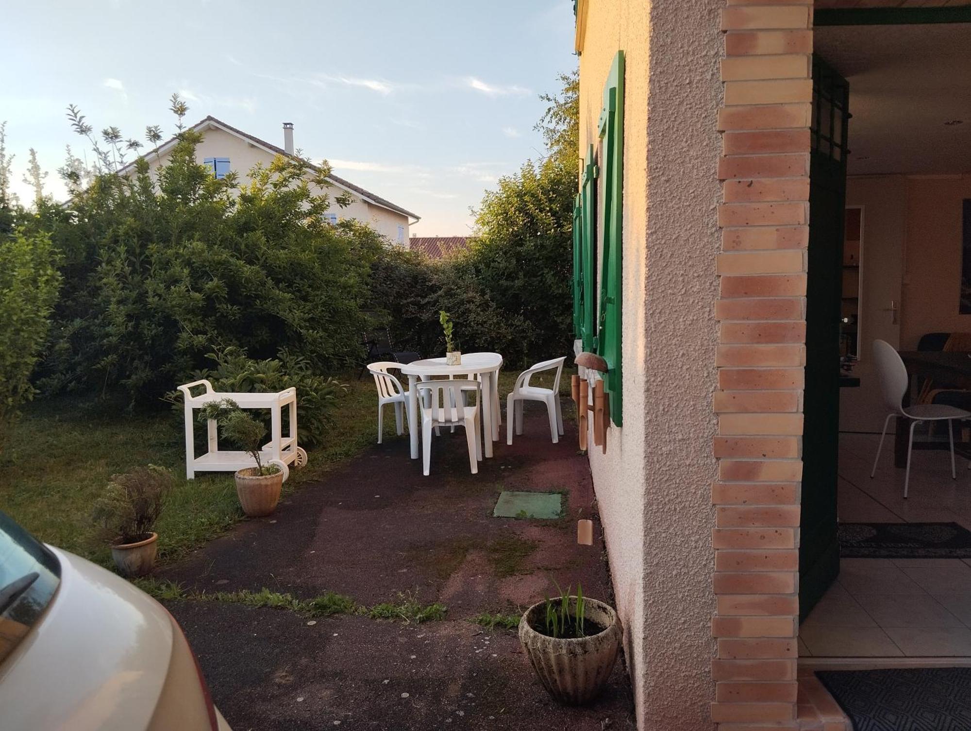 L'Escale Thermale Montrond-les-Bains Extérieur photo
